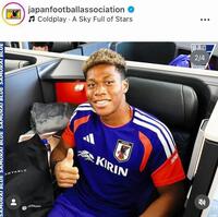 鈴木彩艶。日本サッカー協会の公式インスタグラム＠ｊａｐａｎｆｏｏｔｂａｌｌａｓｓｏｃｉａｔｉｏｎより