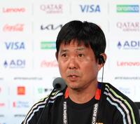 会見を行う日本代表・森保一監督（撮影・中田匡峻）
