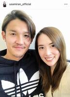 宇佐美夫妻。蘭のインスタグラム＠ｕｓａｍｉｒａｎ＿ｏｆｆｉｃｉａｌ（２０年１月１日付）より