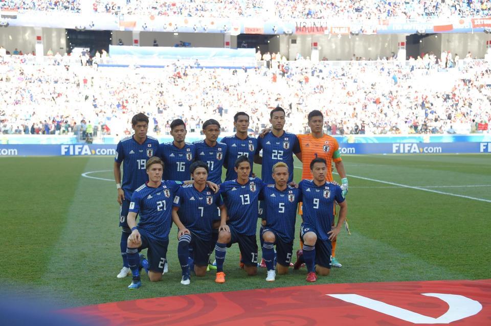 ロシアＷ杯、ポーランド戦試合開始前の記念写真に応じる日本代表イレブン＝２０１８年６月