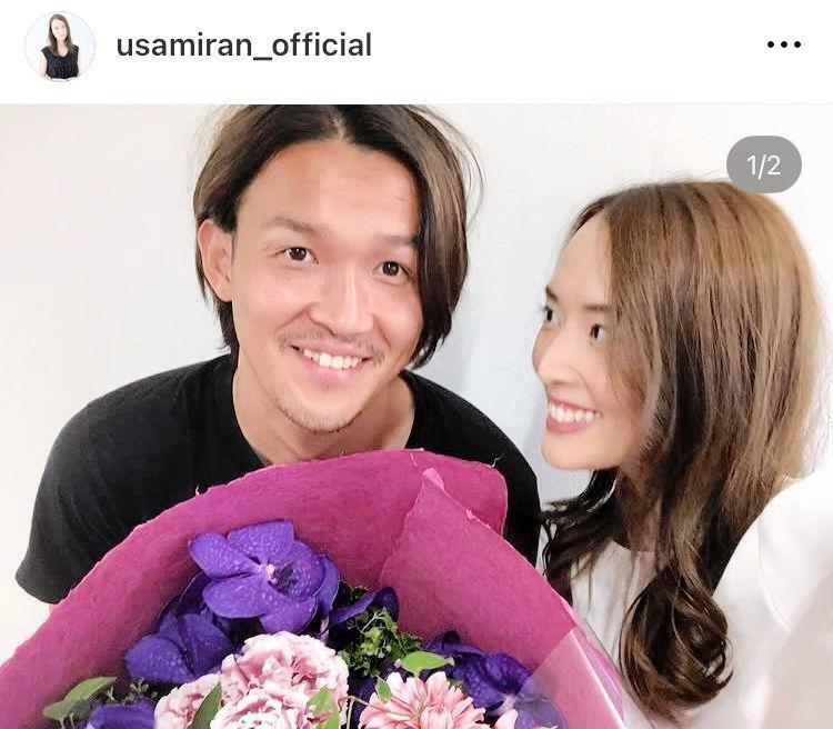 宇佐美夫妻。蘭のインスタグラム＠ｕｓａｍｉｒａｎ＿ｏｆｆｉｃｉａｌ（２０年５月６日付）より