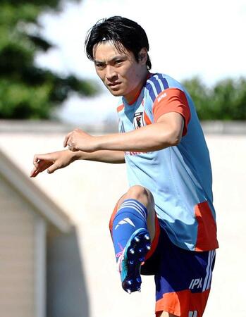 　チュニジア戦に向けて調整する町野
