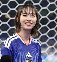 笑顔を見せる井桁弘恵＝エスタディオ・モンテレイ（撮影・中田匡峻）