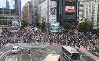 交通整理されたスクランブル交差点（撮影・佐々木彰尚）