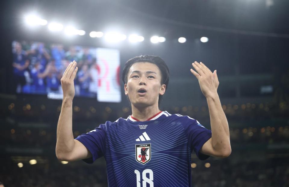 前半、チーム２点目のゴールを決め喜ぶ上田