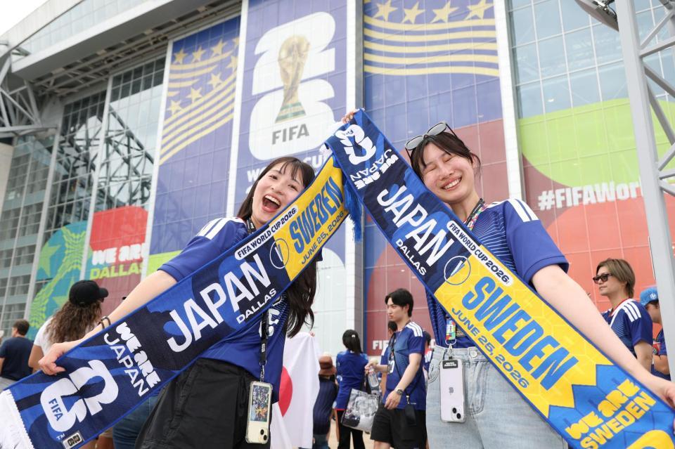 試合を心待ちにするサポーター（撮影・中田匡峻）