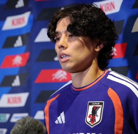 取材を受ける田中碧