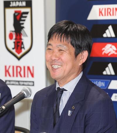 会見をする森保一監督（撮影・佐々木彰尚）