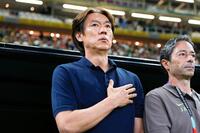 １次リーグのチェコ戦に臨む韓国の洪明甫監督＝11日、グアダラハラ（共同）