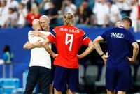 イングランドに敗れ、引き揚げるノルウェーのハーランド（９）＝マイアミ（共同）