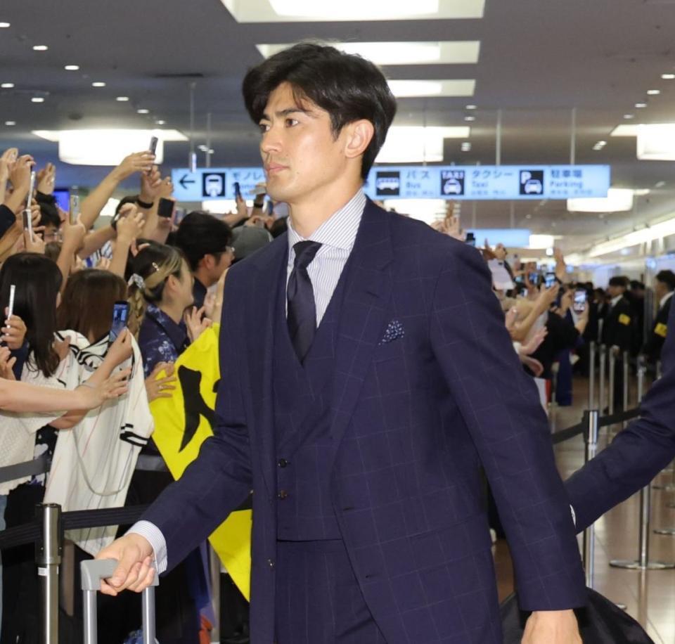 Ｗ杯から帰国した日本代表・谷口彰悟＝７月２日 