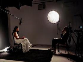 　映画「母性って便利な言葉ですね。」の一場面（Ｃ）２０２４　Ｂａｎａｎｅｉｒａ　Ｆｉｌｍｅｓ