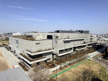 　埼玉県川口市の再開発エリアに完成したＮＨＫの新施設の東棟（ＮＨＫ提供）