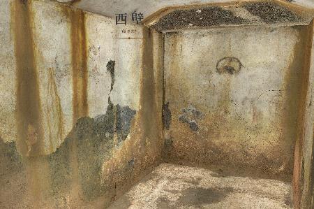 　ＶＲ技術で再現したキトラ古墳の石室内部（奈良文化財研究所提供）