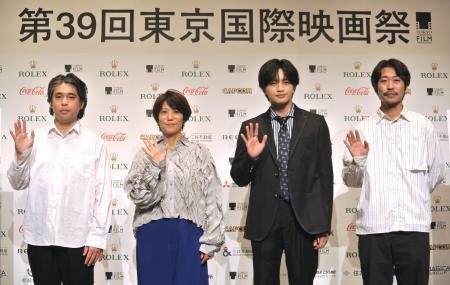 　第３９回東京国際映画祭のラインアップ発表会に登壇した（左から）池田暁監督、三島有紀子監督、中島健人さん、山本英監督＝１日午後、東京都港区