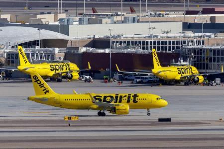 　ラスベガスの空港に駐機する米スピリット航空の機体＝２月（ロイター＝共同）