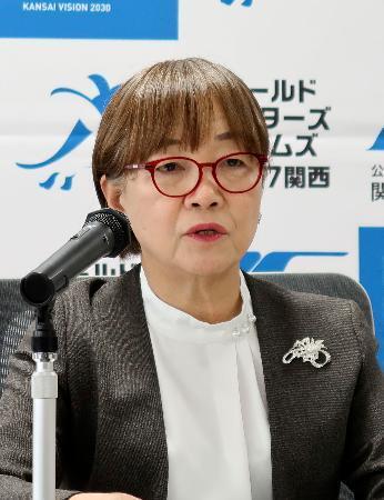 　記者会見する関経連のＤ＆Ｉ専門委員会の柿原アツ子委員長＝２４日午後、大阪市北区