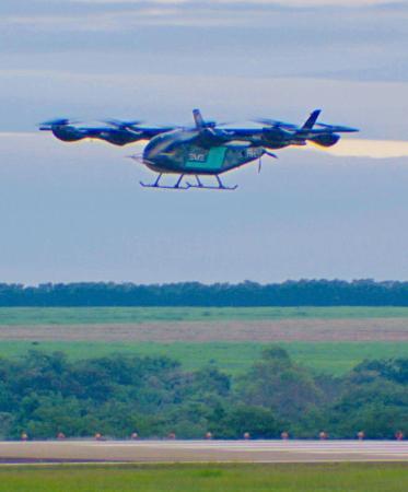 　ブラジルで試験飛行を実施した、イブ・エア・モビリティー社の「空飛ぶ車」の機体（同社提供・共同）