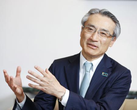 　インタビューに答える明治安田生命保険の永島英器社長