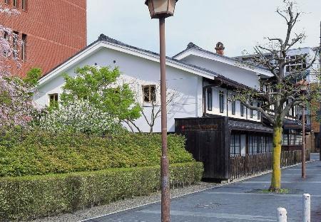 　島津製作所の「創業記念資料館」＝京都市中京区（同社提供）