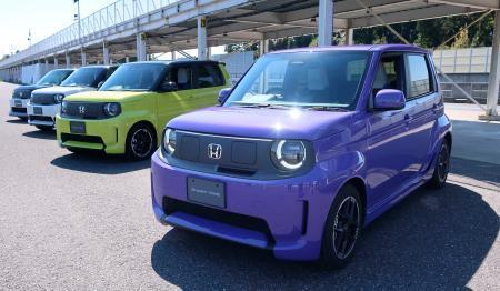 　ホンダが発売する小型の電気自動車（ＥＶ）「Ｓｕｐｅｒ-ＯＮＥ」＝８日、千葉県袖ケ浦市