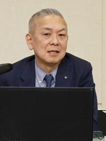 　記者会見する近鉄百貨店の梶間隆弘社長＝１０日午後、大阪市