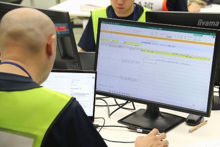 　神奈川県横須賀市で実施された、ＡＩを使った災害対応訓練＝３１日午後