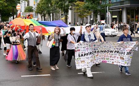 札幌でＬＧＢＴＱパレード　「ありのままの自分を誇って」