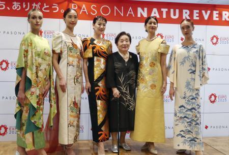 パソナ、万博ドレスを展示　阪急梅田店、ＶＩＰ接客用