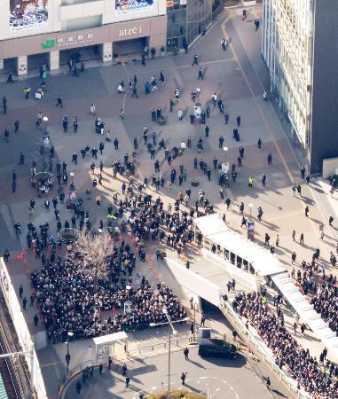 東京で中学受験本格化、演説自粛　「主張伝える機会だが…」