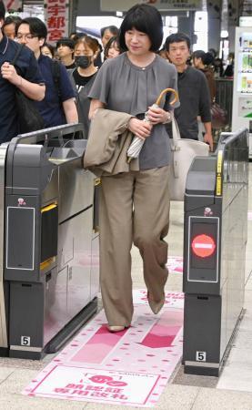 　東武宇都宮駅に導入された顔認証の自動改札機。事前登録した利用者の顔画像と、改札機の内蔵カメラで読み取った顔情報を照合する＝２７日午前