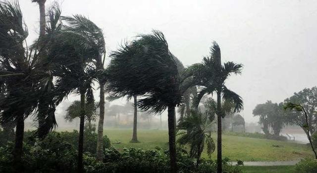 停電、ケータイ不調…台風１８号に遭遇　デイリー記者が宮古島をリポート