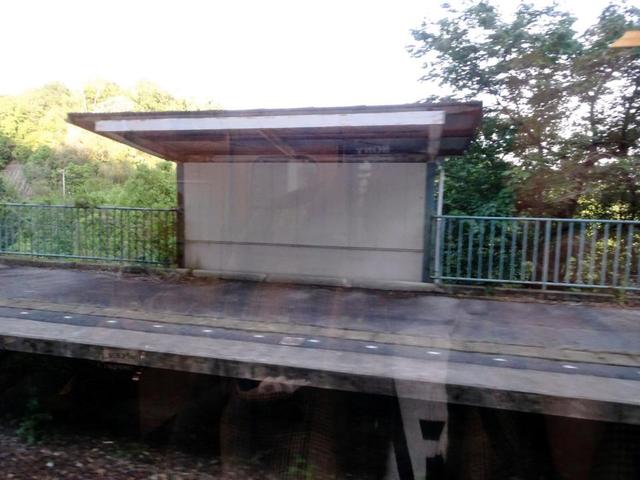 神戸の“秘境”菊水山駅は今…駅跡は「立入禁止」も、車窓から確認