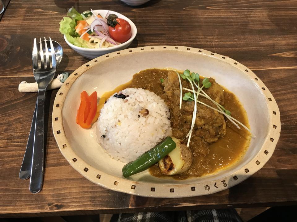 ほろほろと身が崩れるくらい煮込んだチキンカレー