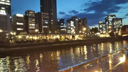 船上から見る大阪の夜景は思った以上に“絶景”だった