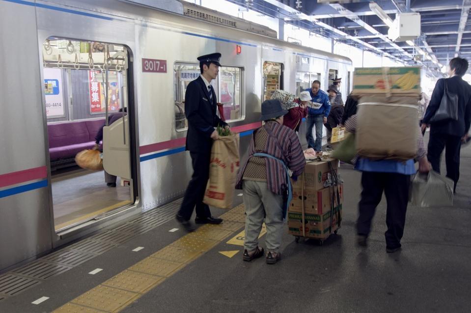 幻の なっぱ電車 復活へ 神戸市営地下鉄と八百屋女子の壮大過ぎる計画 ライフ 社会総合 デイリースポーツ Online