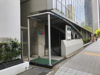 貿易ビル・地下１階が店舗です（本人提供）