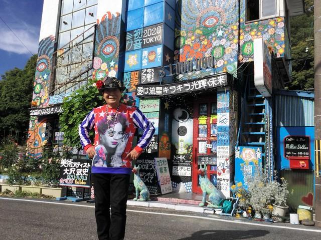 ぶっ飛びすぎてる外観のカラオケ喫茶　愛知・犬山に愛と夢のパワースポット