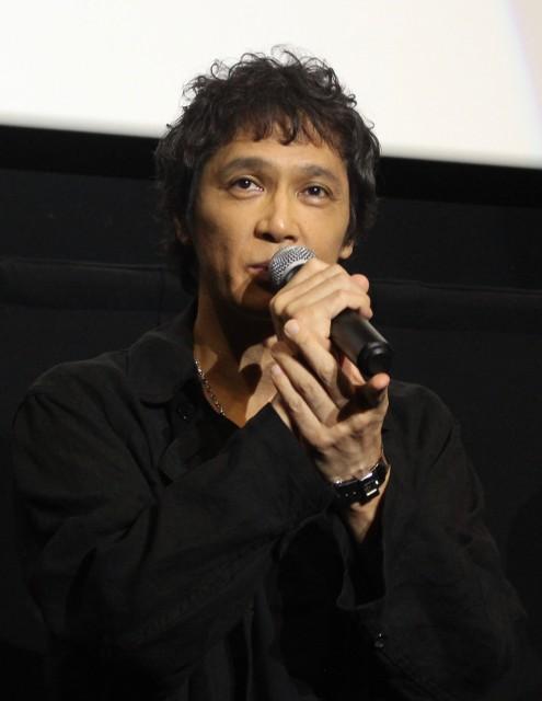 「俺にとってはこっちが標準語や」加藤雅也が関西弁で主演映画の舞台挨拶