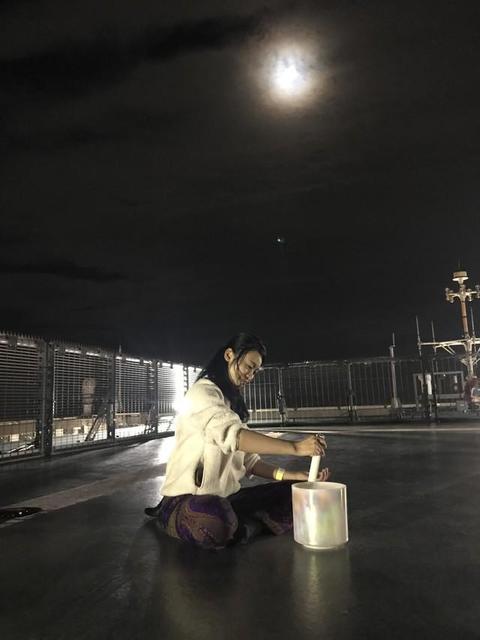 日本一、月に近い場所で瞑想！？…地上300メートル・あべのハルカスヘリポートで「満月瞑想ナイト」