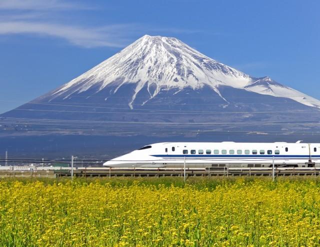 東海道新幹線(joyfuji/stock.adobe.com)