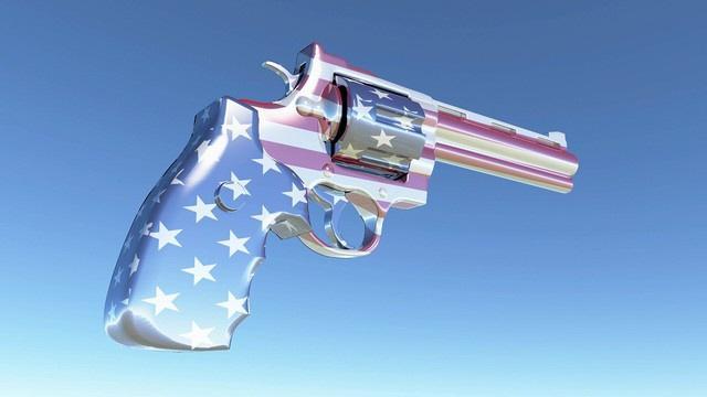 新型コロナの感染拡大で米国では銃が売れている(rolffimages/stock.adobe.com)