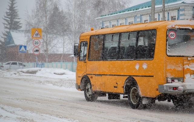 車が汚れるから、他人の子供は乗せられない！…雪の日に見た金持ちママの本性