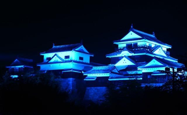 21棟の国の重要文化財を有する松山城
