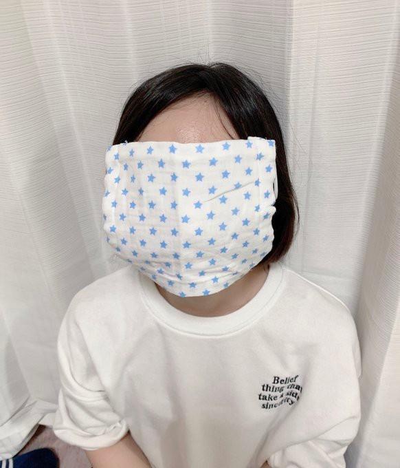 見事に顔がすっぽり！（提供）