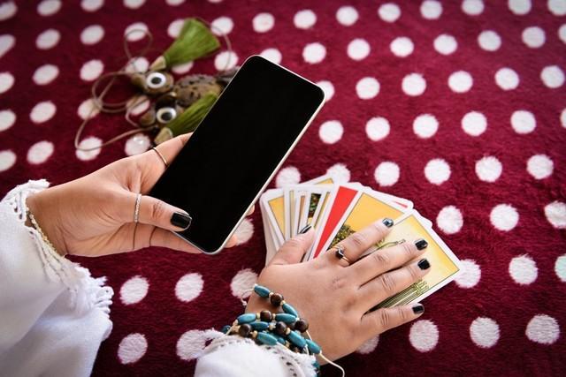 占い鑑定は、玉石混交（Engdao/stock.adobe.com）