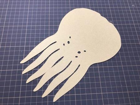 こんな1枚のダンボール紙が、とんでもない立体造形になってしまいます／オダカマサキ【オドンガー大佐】（@odonger2）さん提供