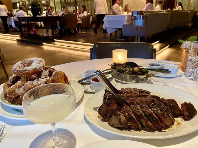 ロサンゼルスの「外食の今」　コロナ禍で変化し続ける営業規制…高級店でもサービスはギクシャク