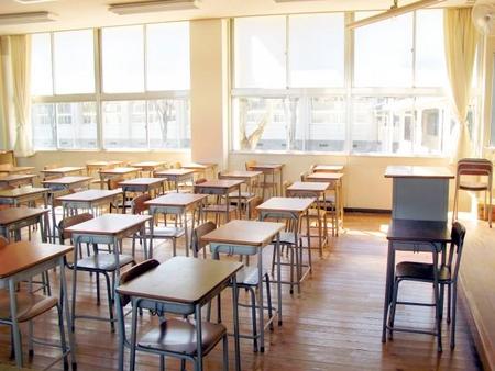 コロナで休校分の授業を取り戻すため、ほとんどの小学校は夏休みが短い。受験生は学校と塾との両立で厳しいスケジュールの中、勉強に取り組む