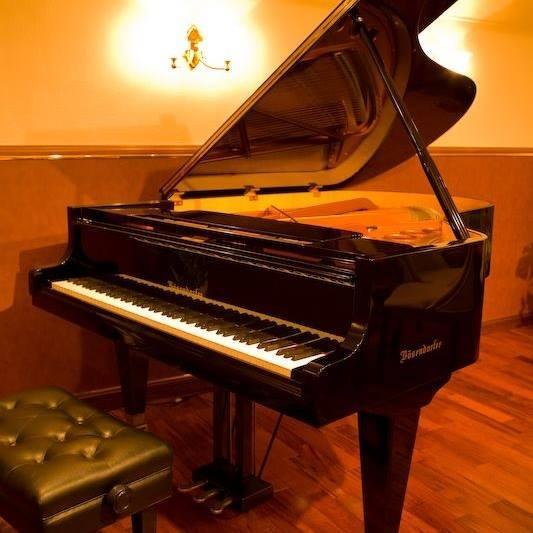 名物の1000万円ピアノはいずこへ？　北新地のクラシックライブサロンが6月閉店…気をもむ人が続出